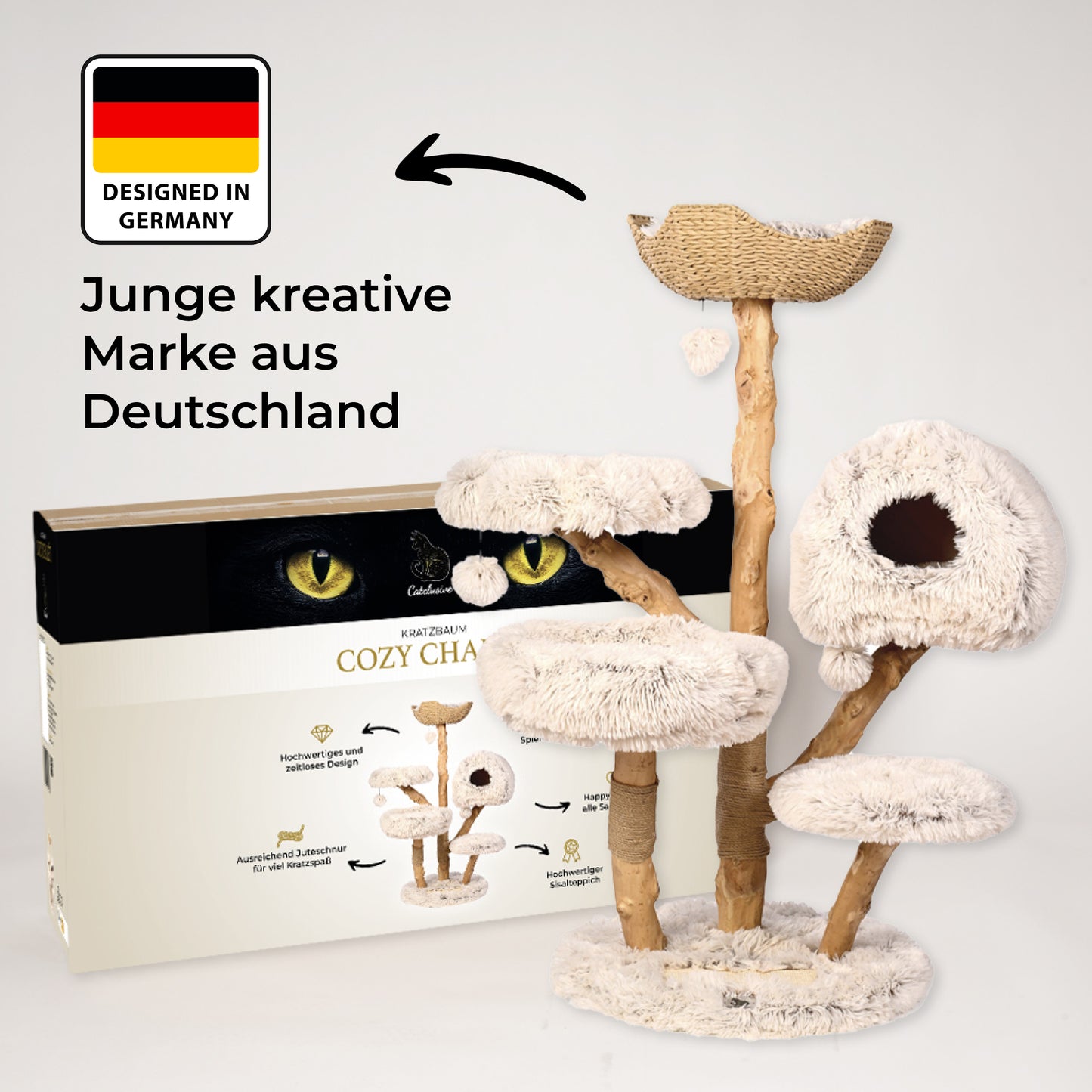 Produktkarton und Kletterbaum, Ansicht von vorne
